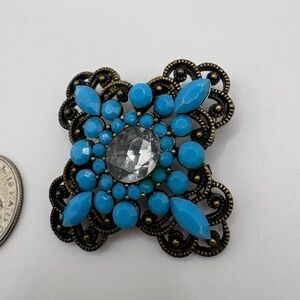 Vintage Blue Rhinestone Statement Brooch Pin – Ornate Filigree Design